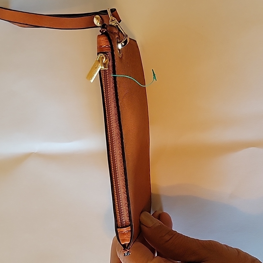 Wristlet - Picture 3 of 4
